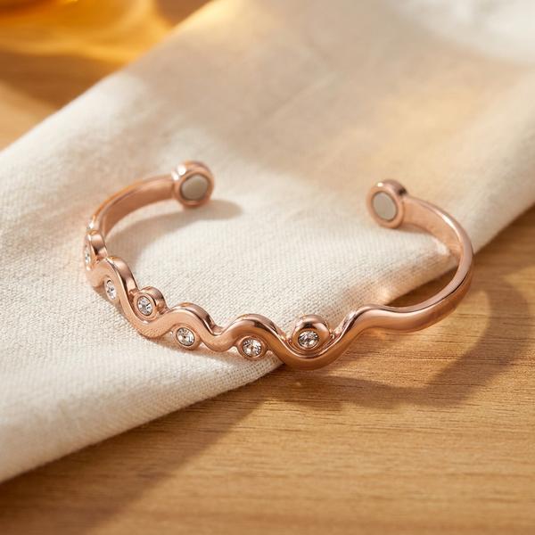 Mei's Lark Copper Bracelet